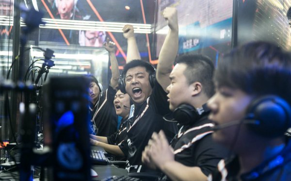 定的动作 定的动作